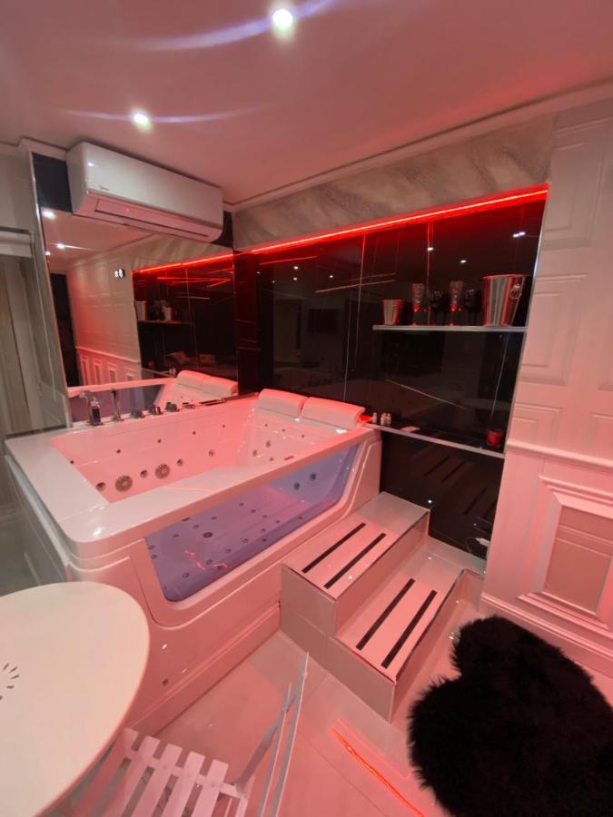 Samm B&B Porta San Gennaro Napoli Bagian luar foto