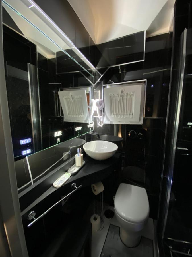 Samm B&B Porta San Gennaro Napoli Bagian luar foto