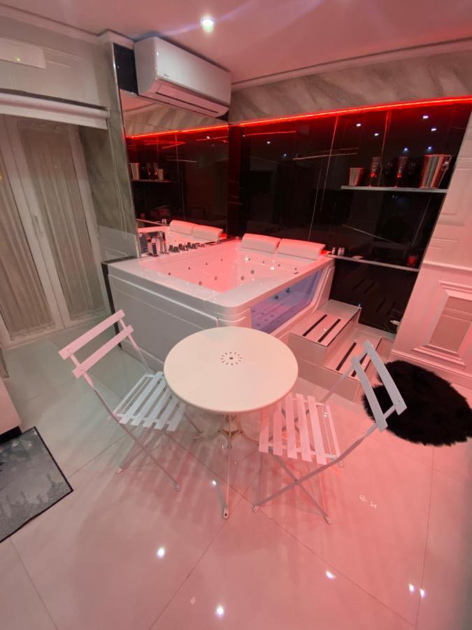 Samm B&B Porta San Gennaro Napoli Bagian luar foto